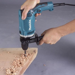 Ударная дрель Makita HP1630