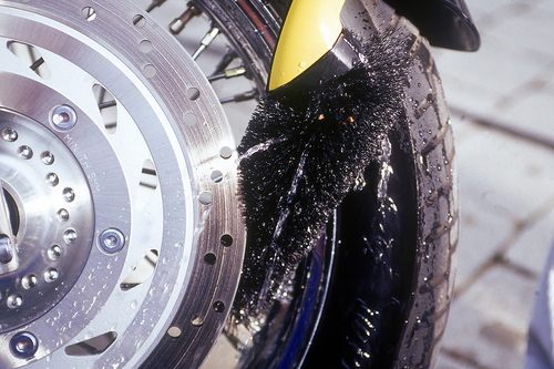 Щітка для миття дисків автомобілю