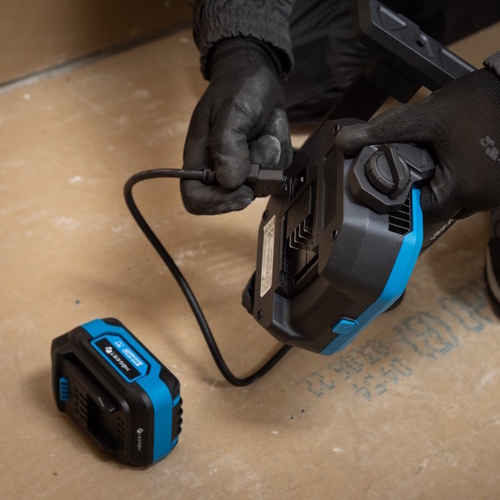 Акумуляторний ліхтар