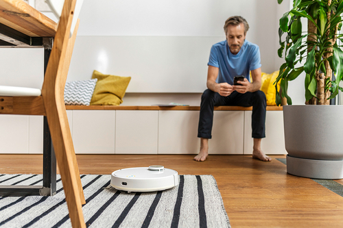 Робот-пилосос з функцією вологого прибирання