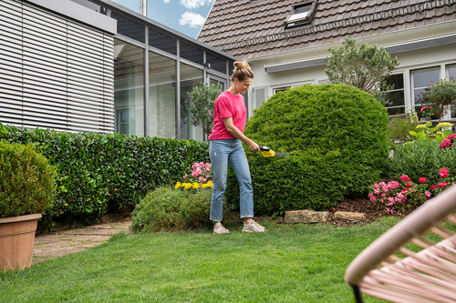 Акумуляторні ножиці для трави і кущів