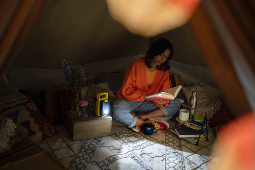 Акумуляторний мультифункціональний ліхтар