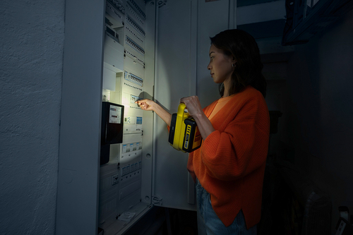 Акумуляторний мультифункціональний ліхтар