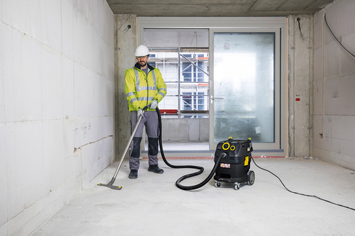 Професійний пилосос для вологого і сухого прибирання