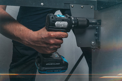 Набор Аккумуляторная бесщеточная ударная дрель-шуруповерт 40 Нм 18В + 2 аккумулятора 2Ач  + зарядна